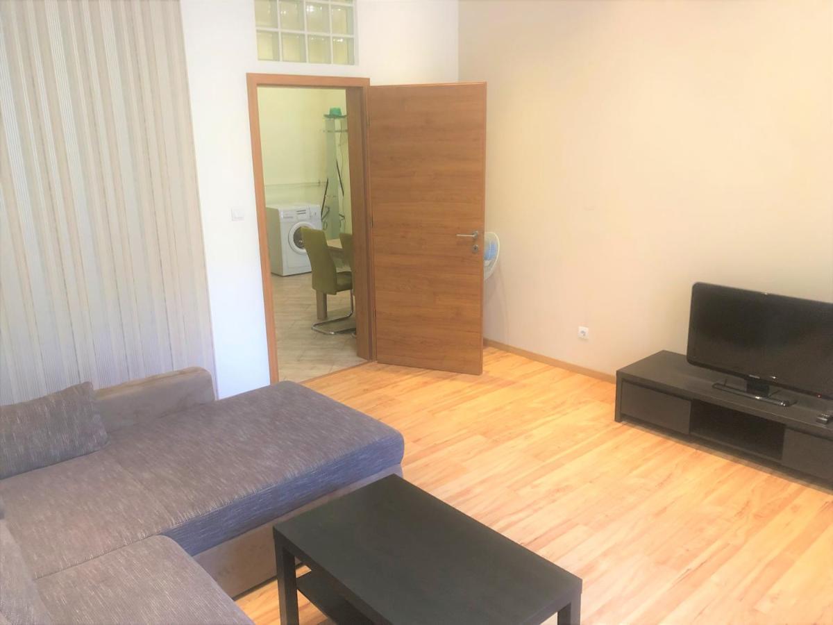 Corvin Square Apartment Budapest Eksteriør billede