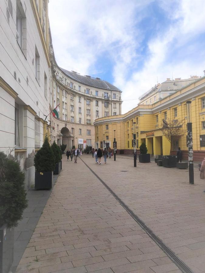 Corvin Square Apartment Budapest Eksteriør billede